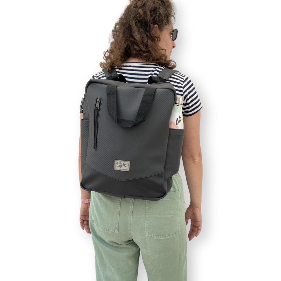 Textured black nacho bag