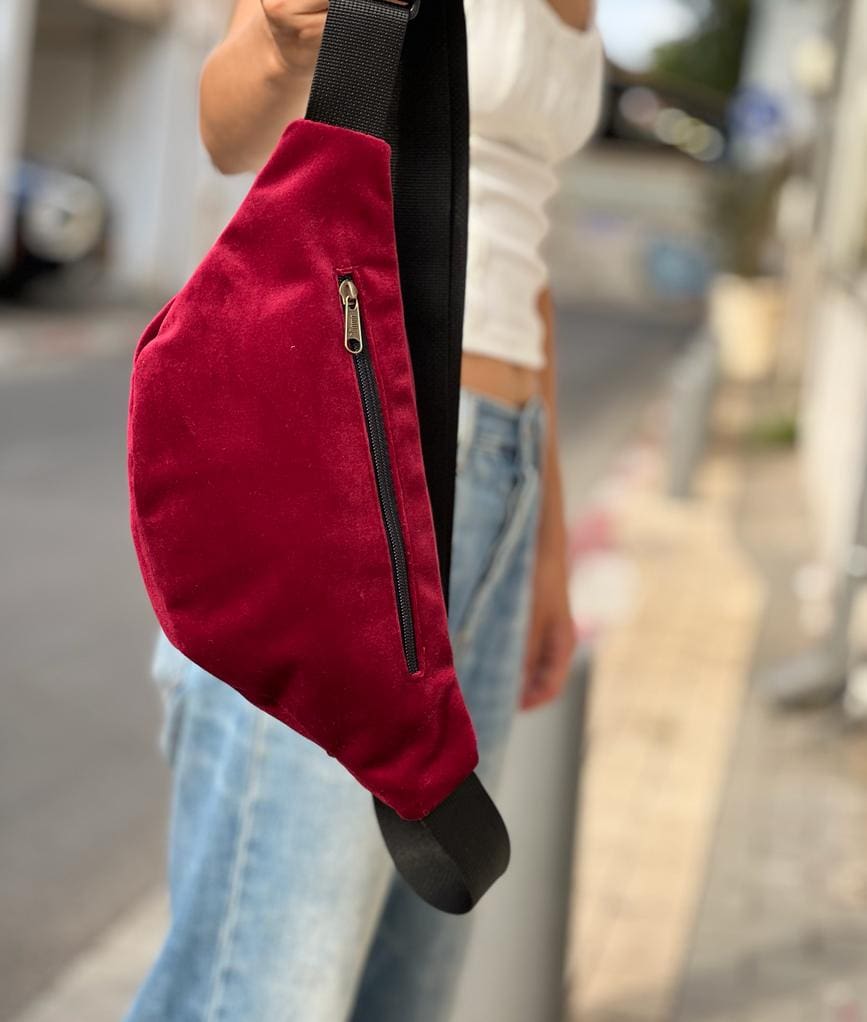 Large burgundy velvet Rooney pouch