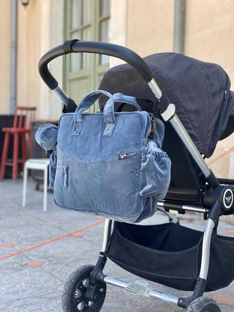 תיק החתלה כחול קטיפה CHILLA