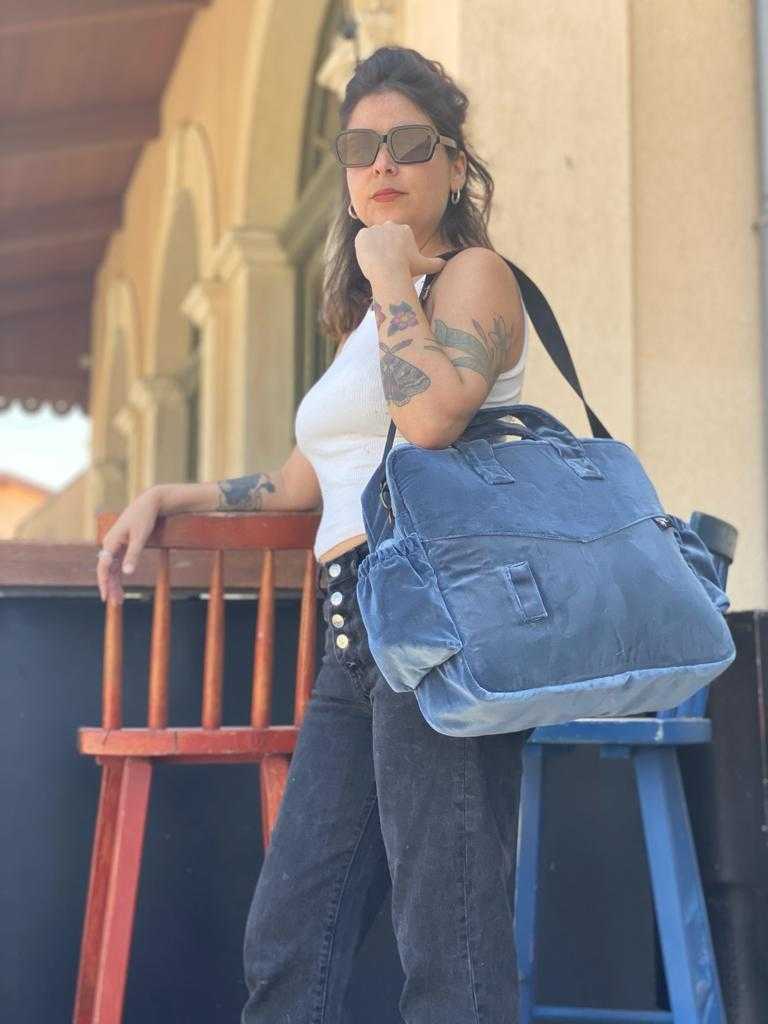 תיק החתלה כחול קטיפה