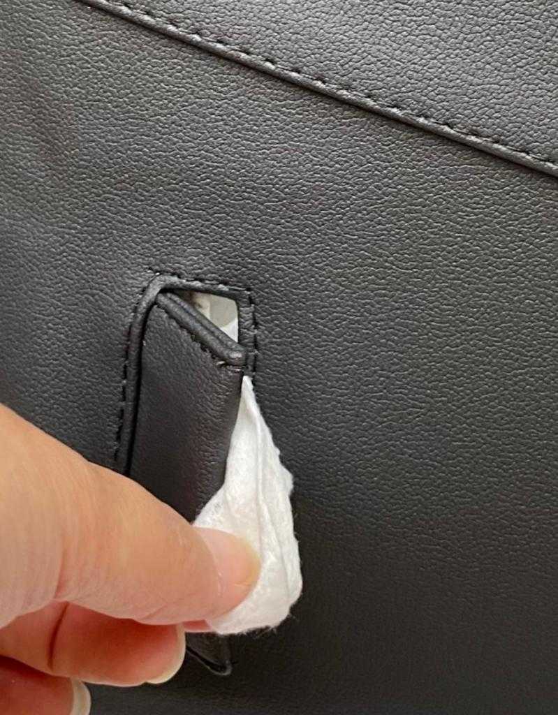 תיק החתלה דמוי עור שחור