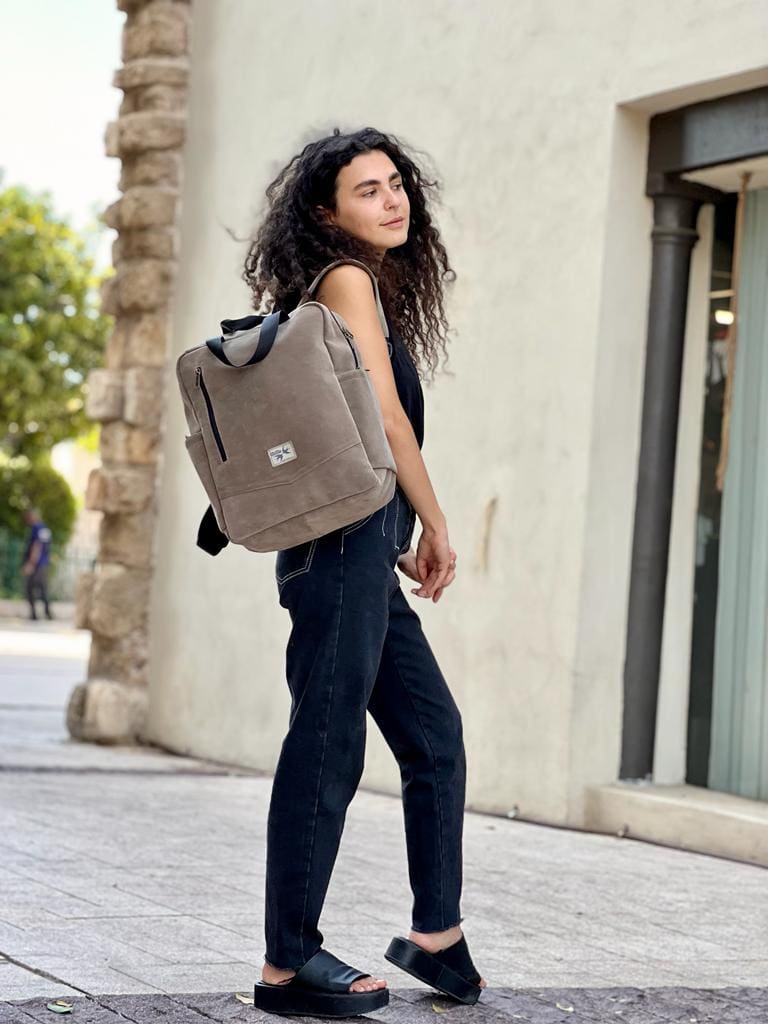 Suede-like nacho bag