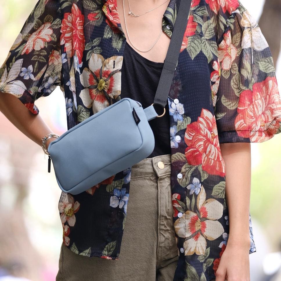 פאוץ' תכלת מגניב