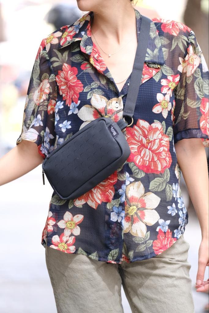 Black Bird Texture Lawrence Fanny Pack