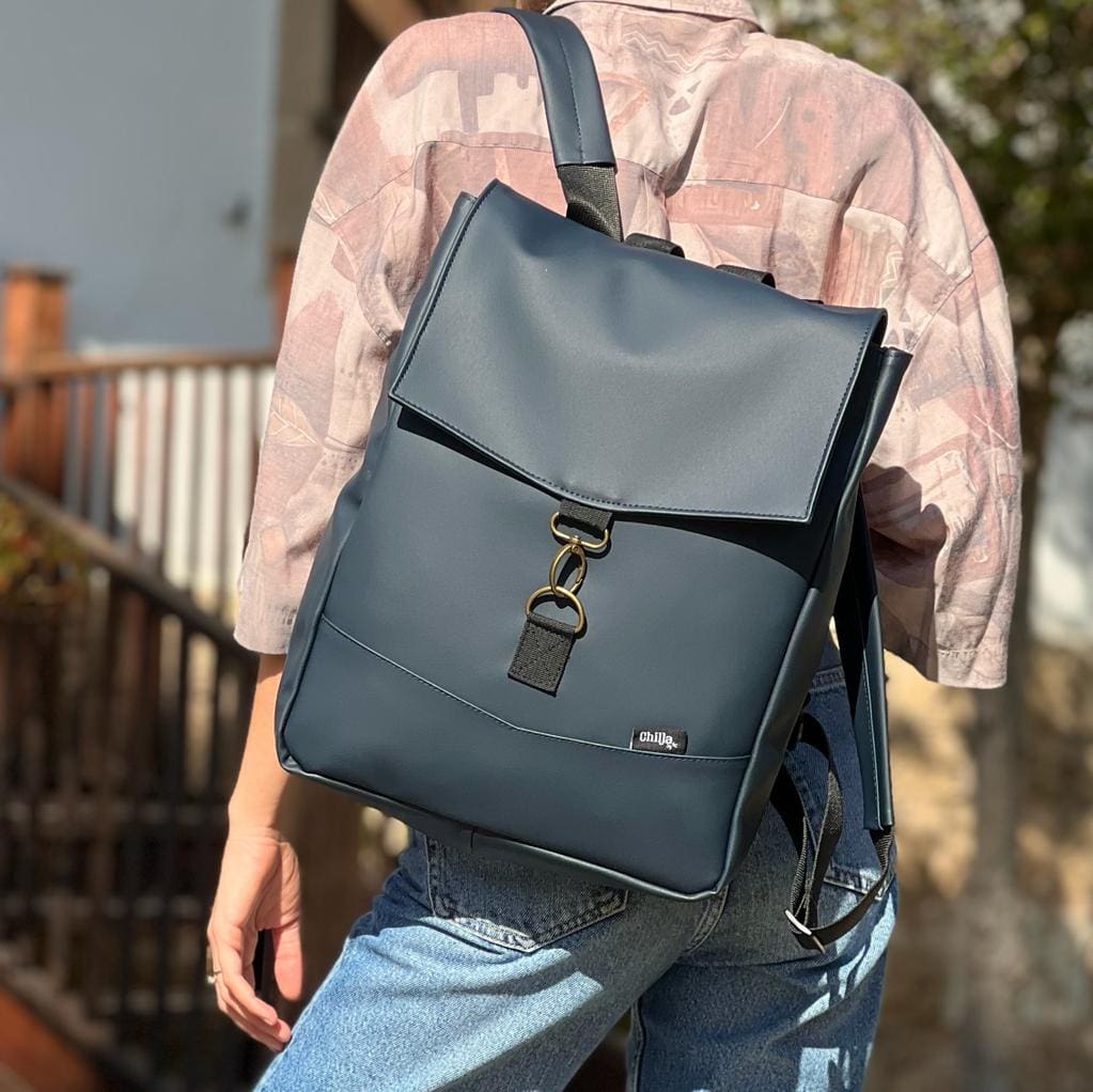 תיק גב כחול כהה כהה