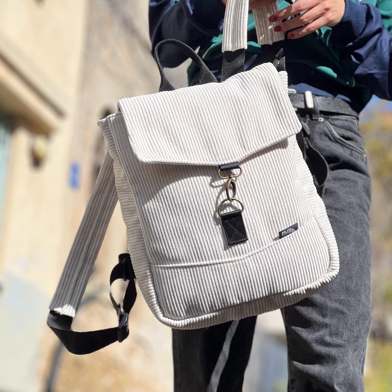 תיק גב לבן קורדרוי