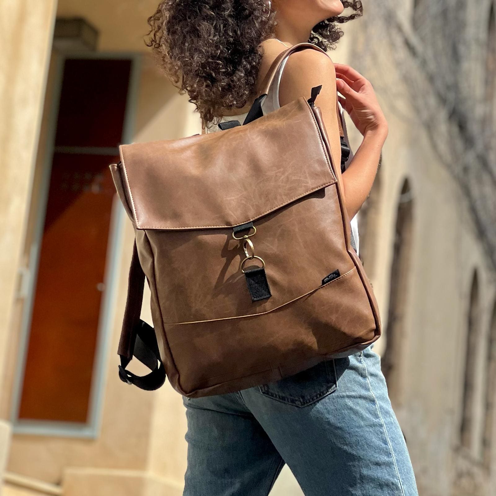 תיק גב קאמל דמוי עור