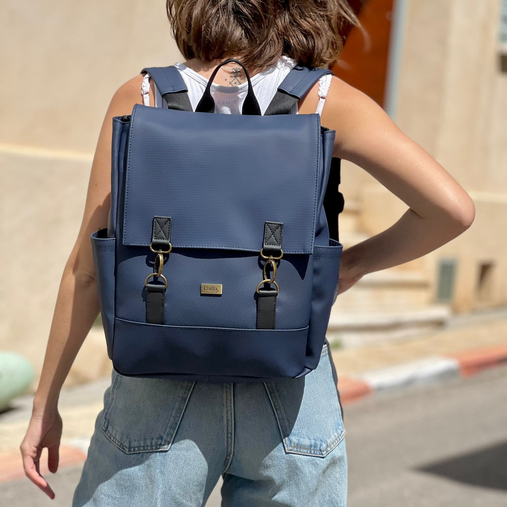 תיק גב כחול נייבי טקסטורה