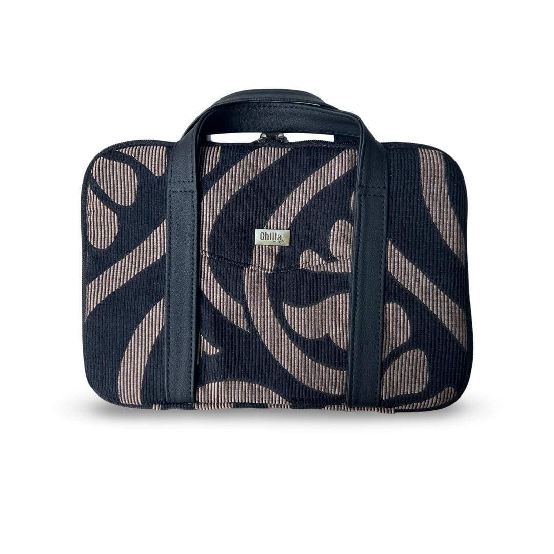 A bag for iPad decorations