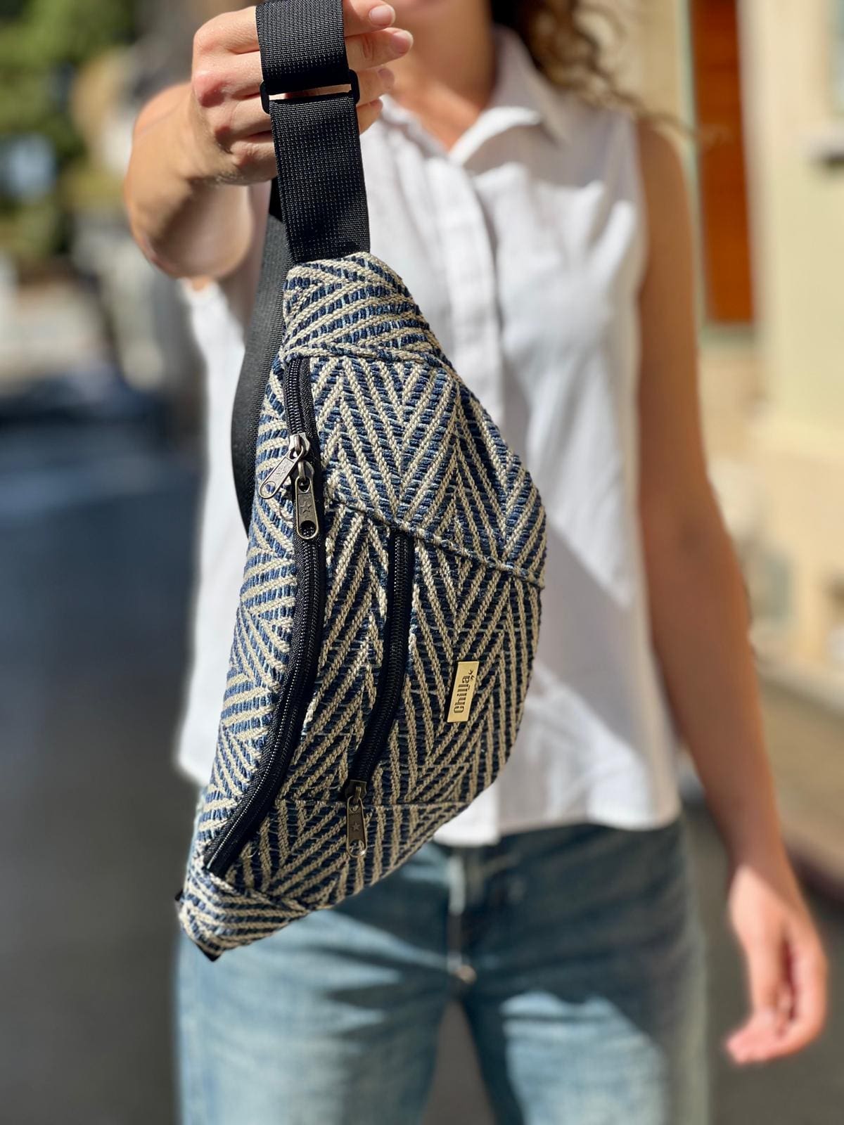 Big Ronny pouch in Belen