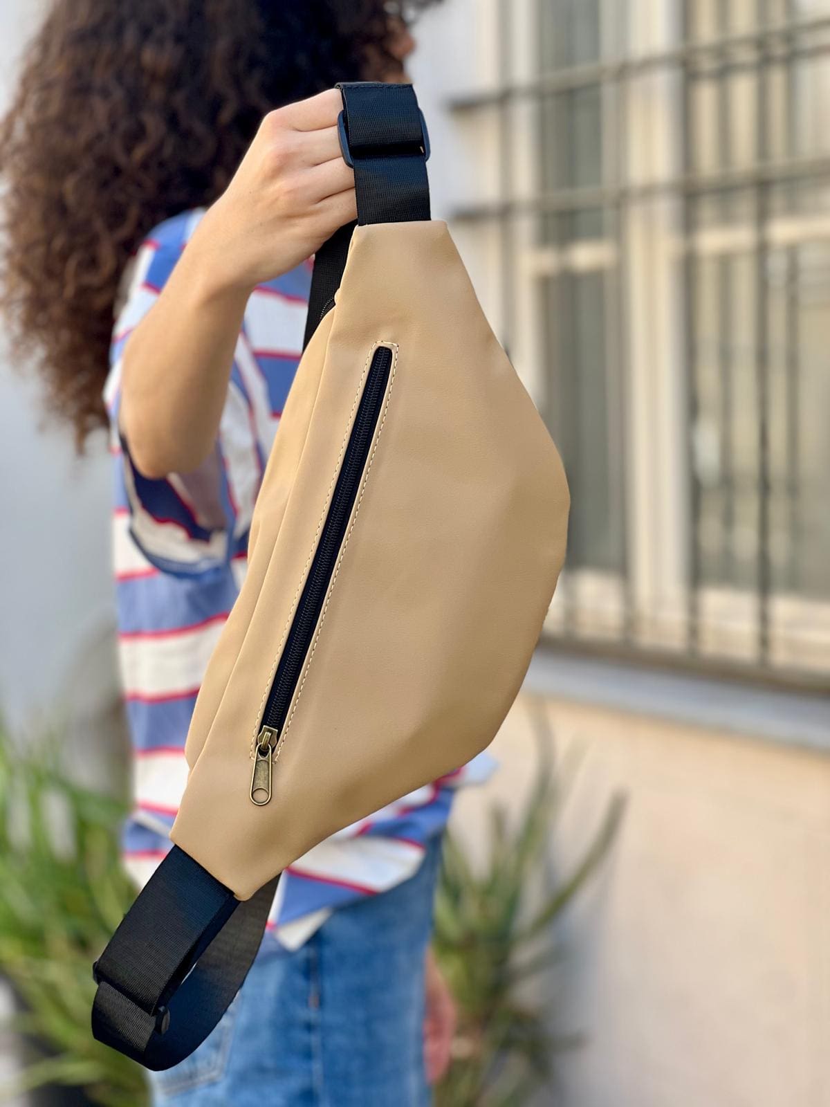 Sand Leather-Like Large Roni Fanny Pack