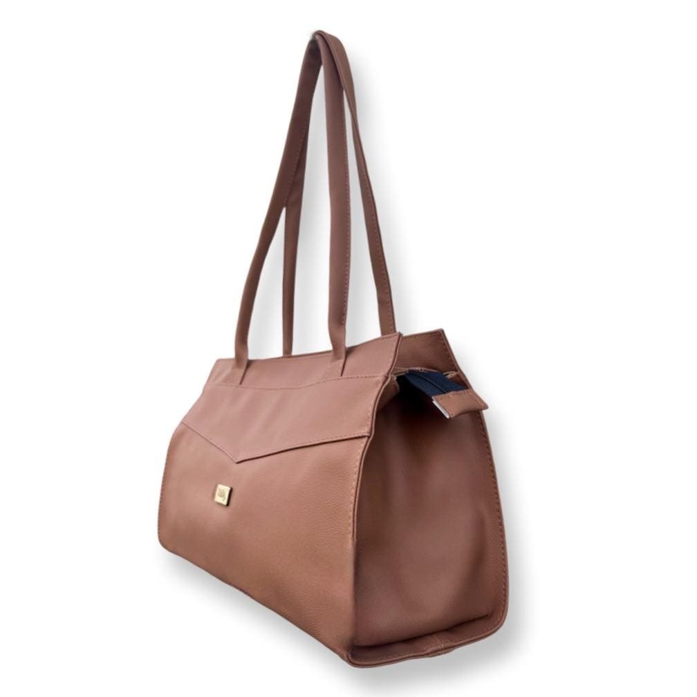 Black Lou'iz Shoulder Bag