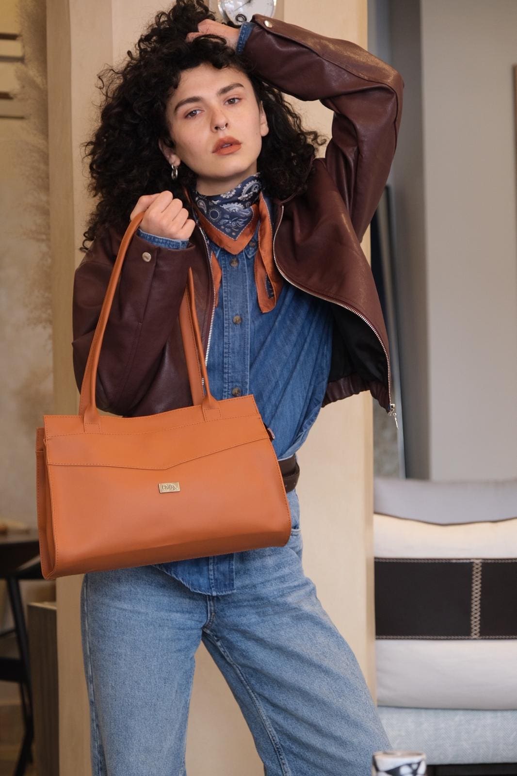 Orange Lou'iz Shoulder Bag