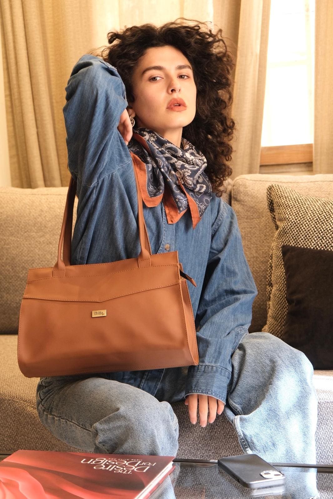 Hamra Lou'iz Shoulder Bag