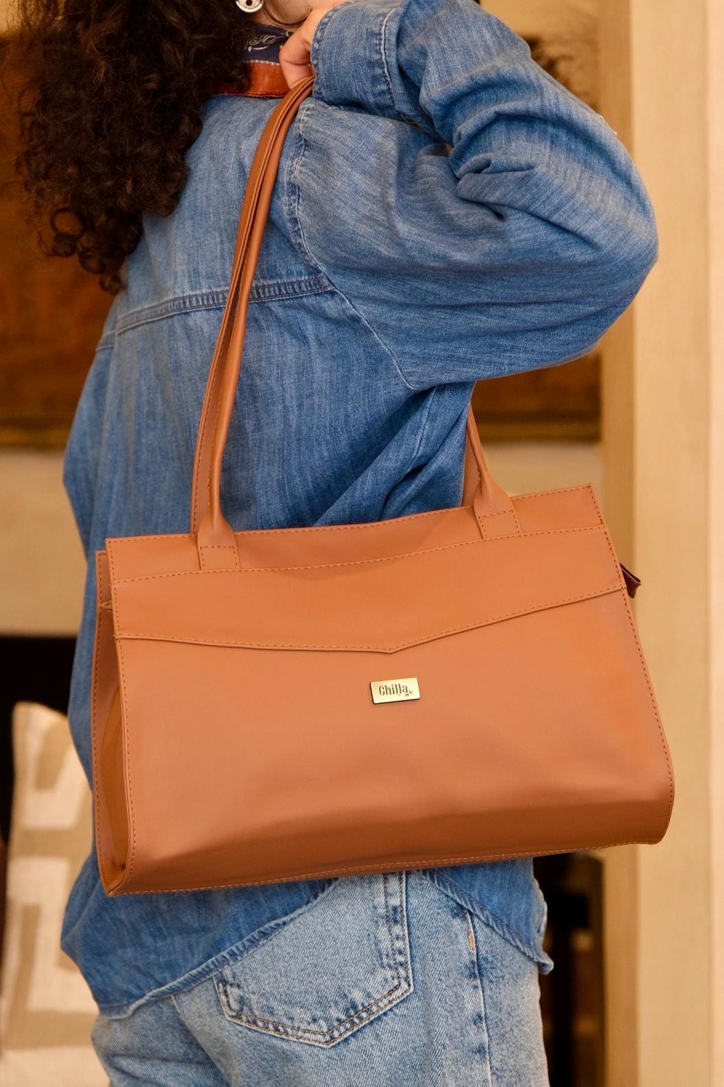 Hamra Lou'iz Shoulder Bag