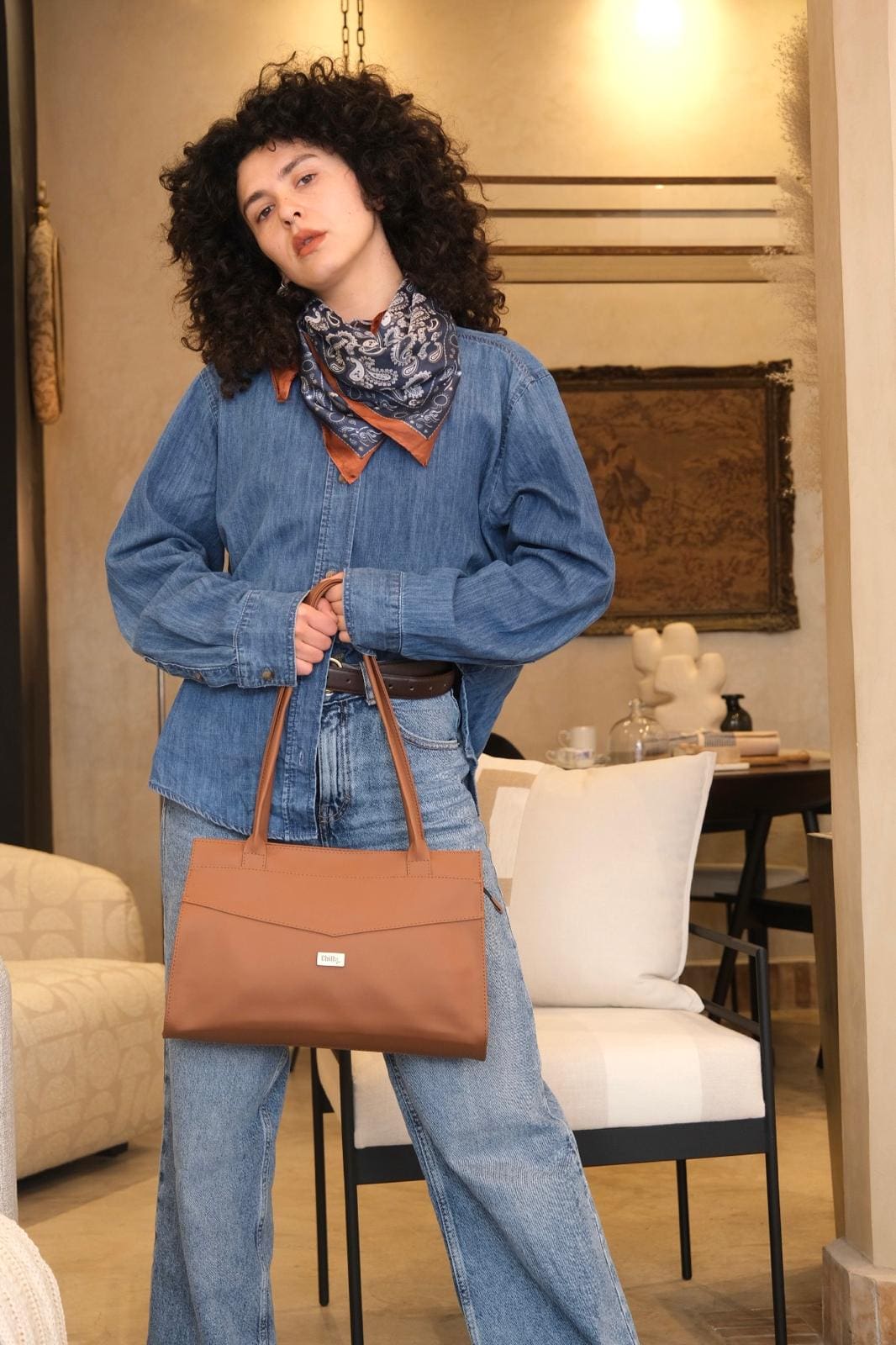 Hamra Lou'iz Shoulder Bag