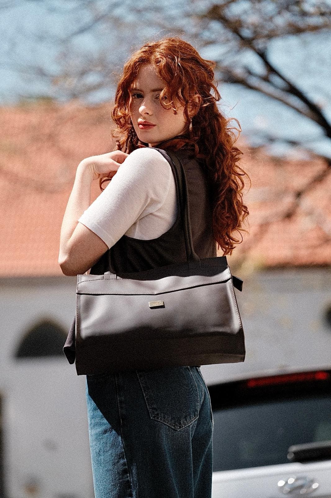 Black Lou'iz Shoulder Bag