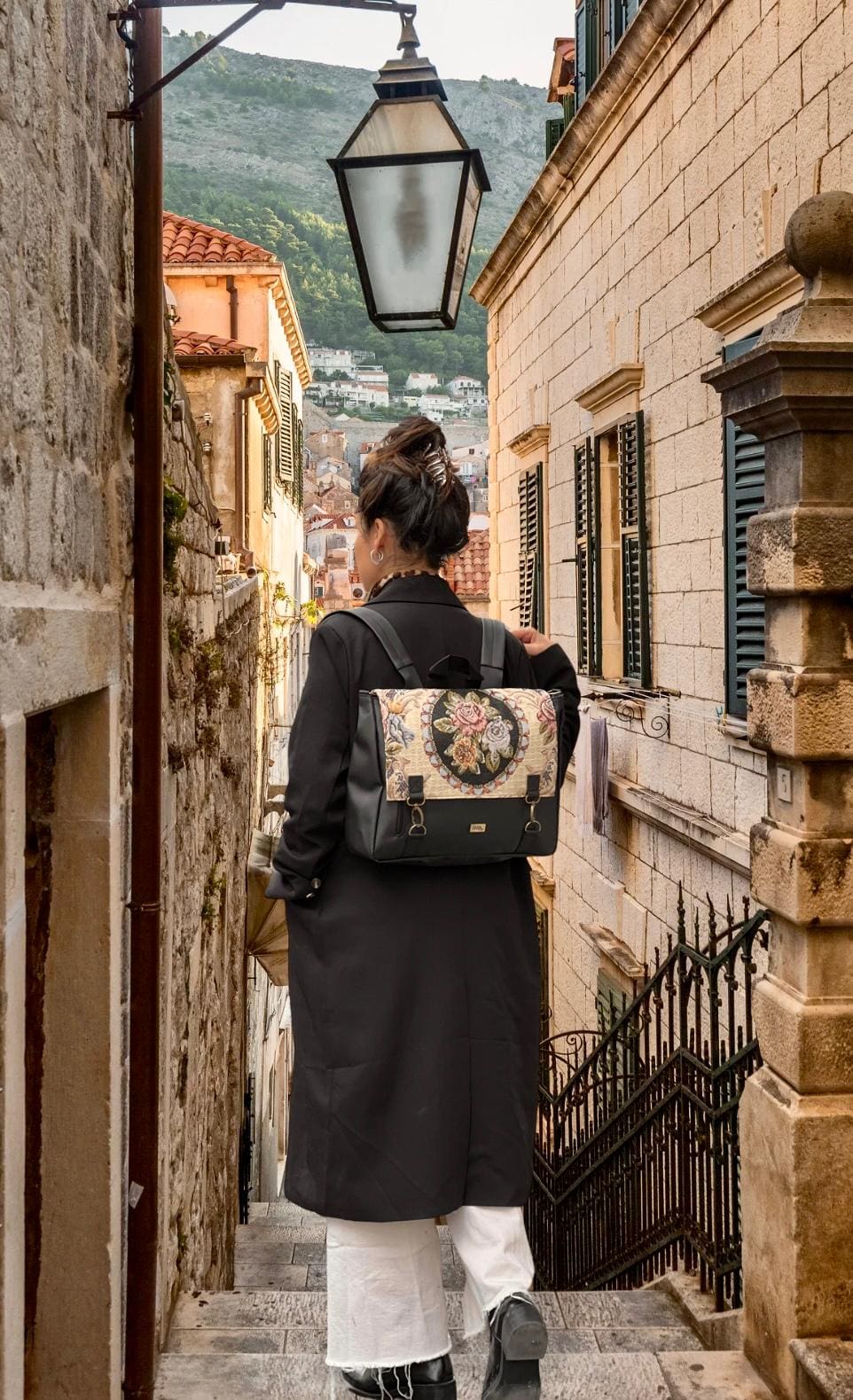 Floral Gobelin Large Jaffa Backpack/Side Bag