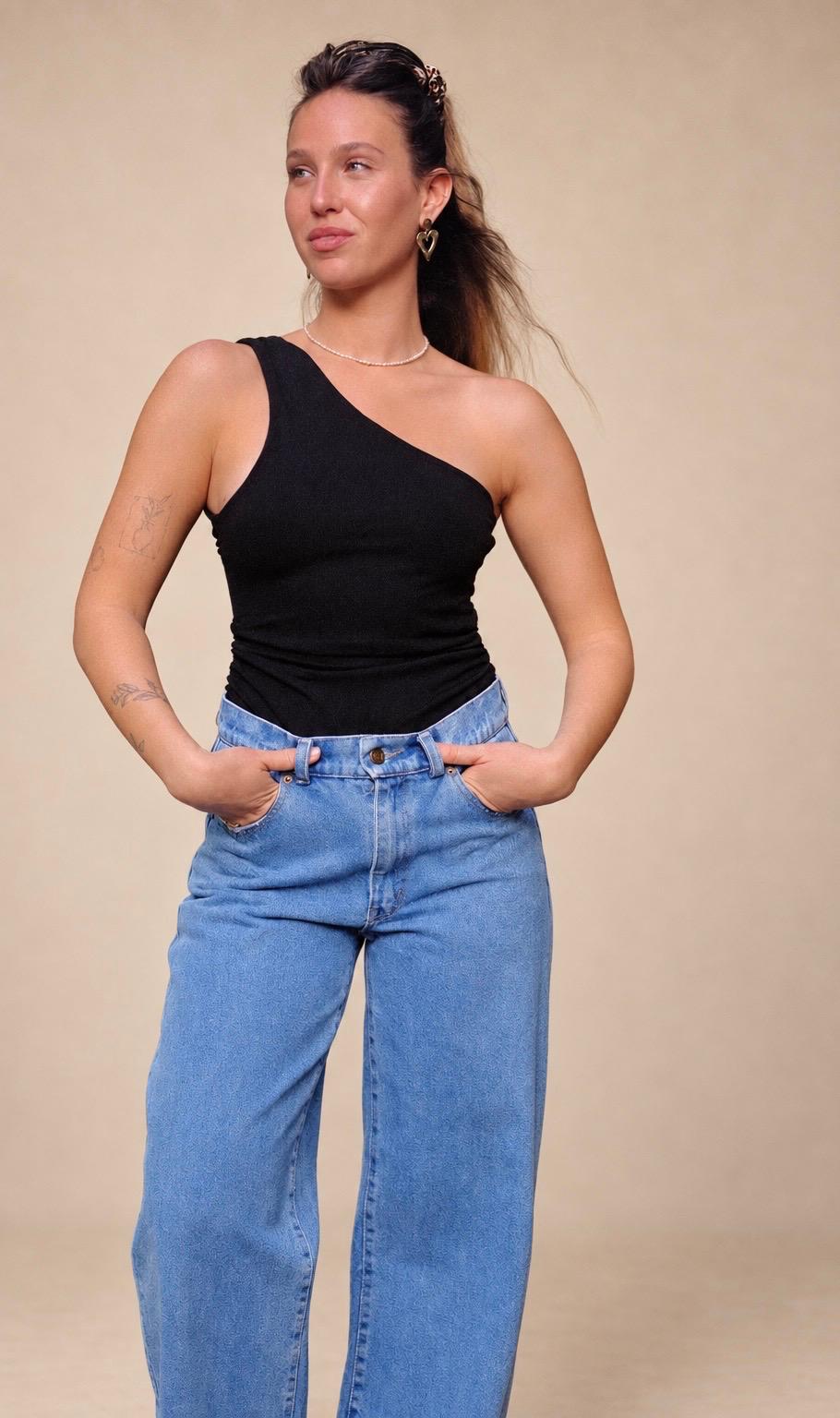 One Shoulder Top – Black