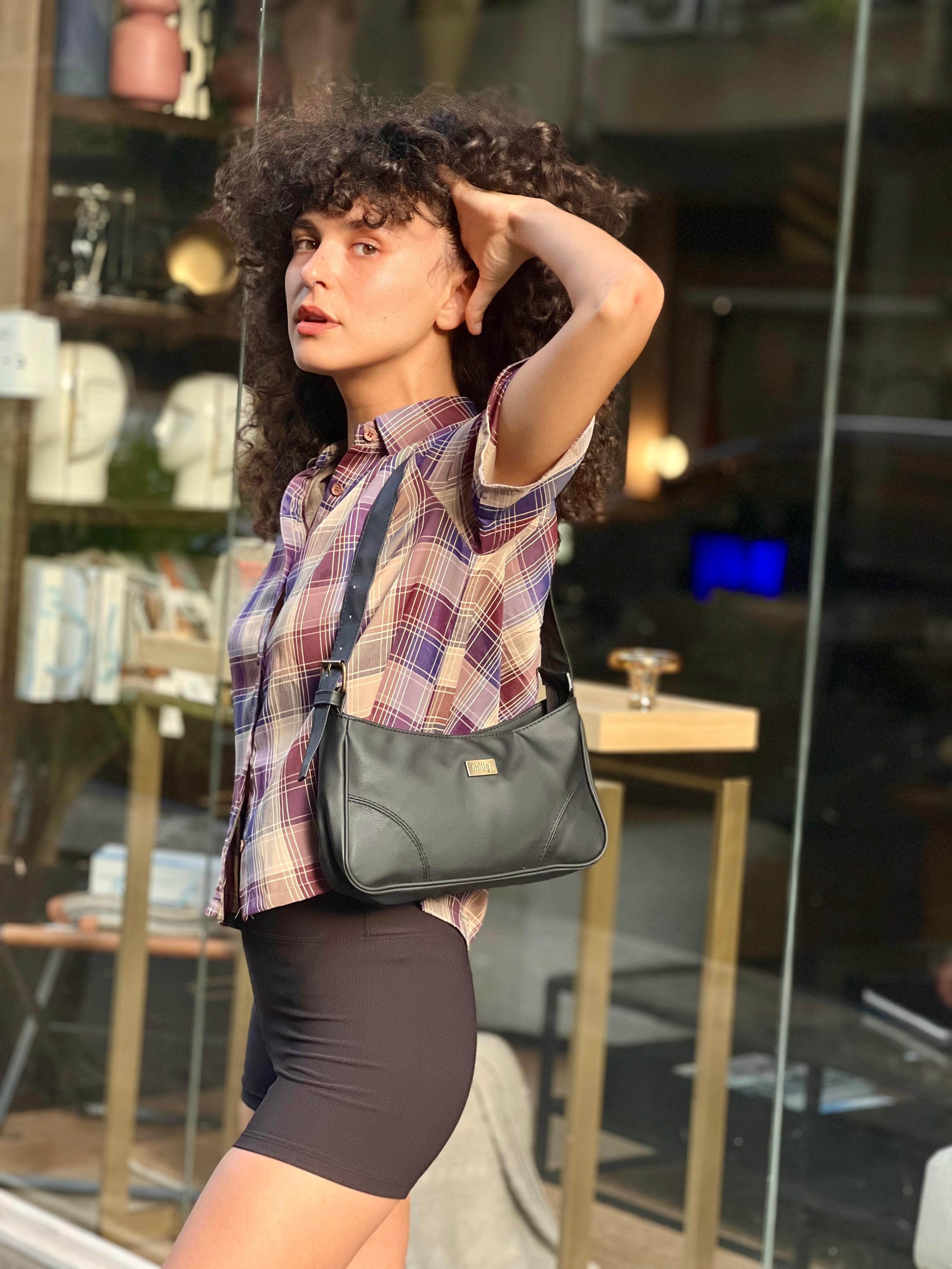 Talo'r Crossbody Bag – Black Vegan Leather