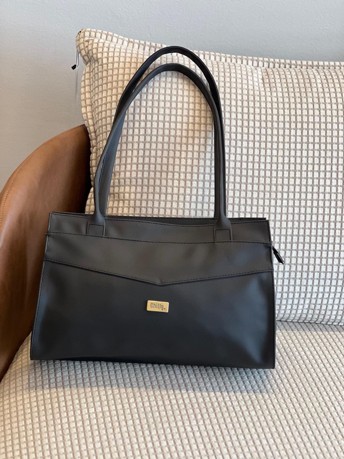 Black Lou'iz Shoulder Bag