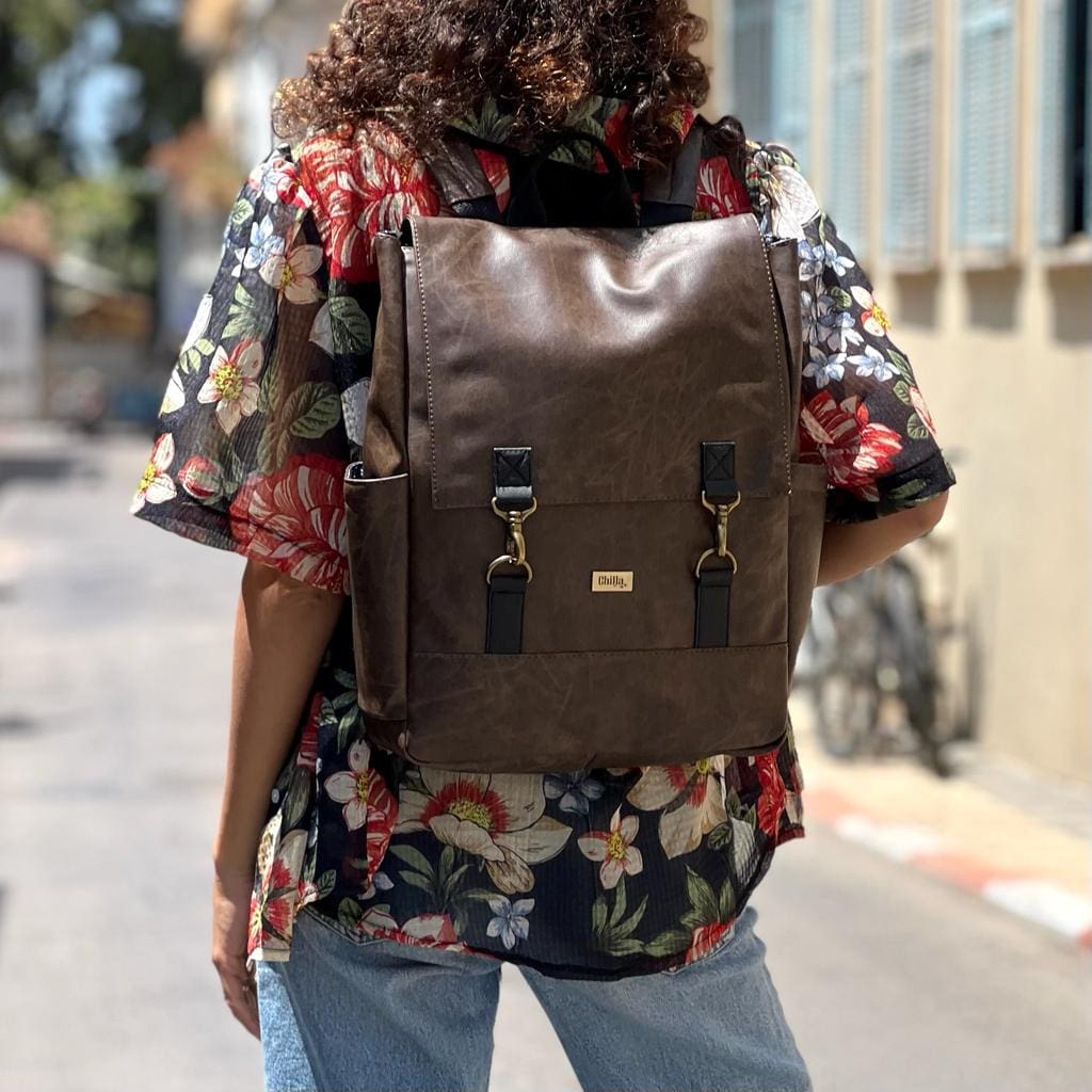 איך לבדוק מה גודל המחשב הנייד שלך אם את לא יודעת כמה אינץ' הוא