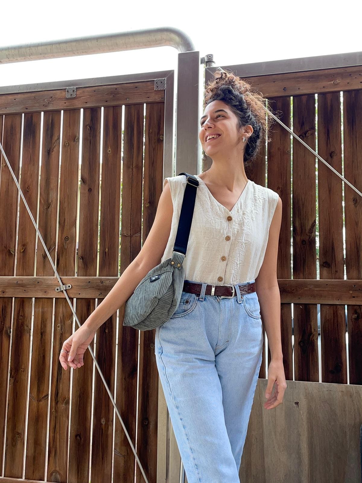 תיק צד ויטל ירוק-אפור קורדרוי