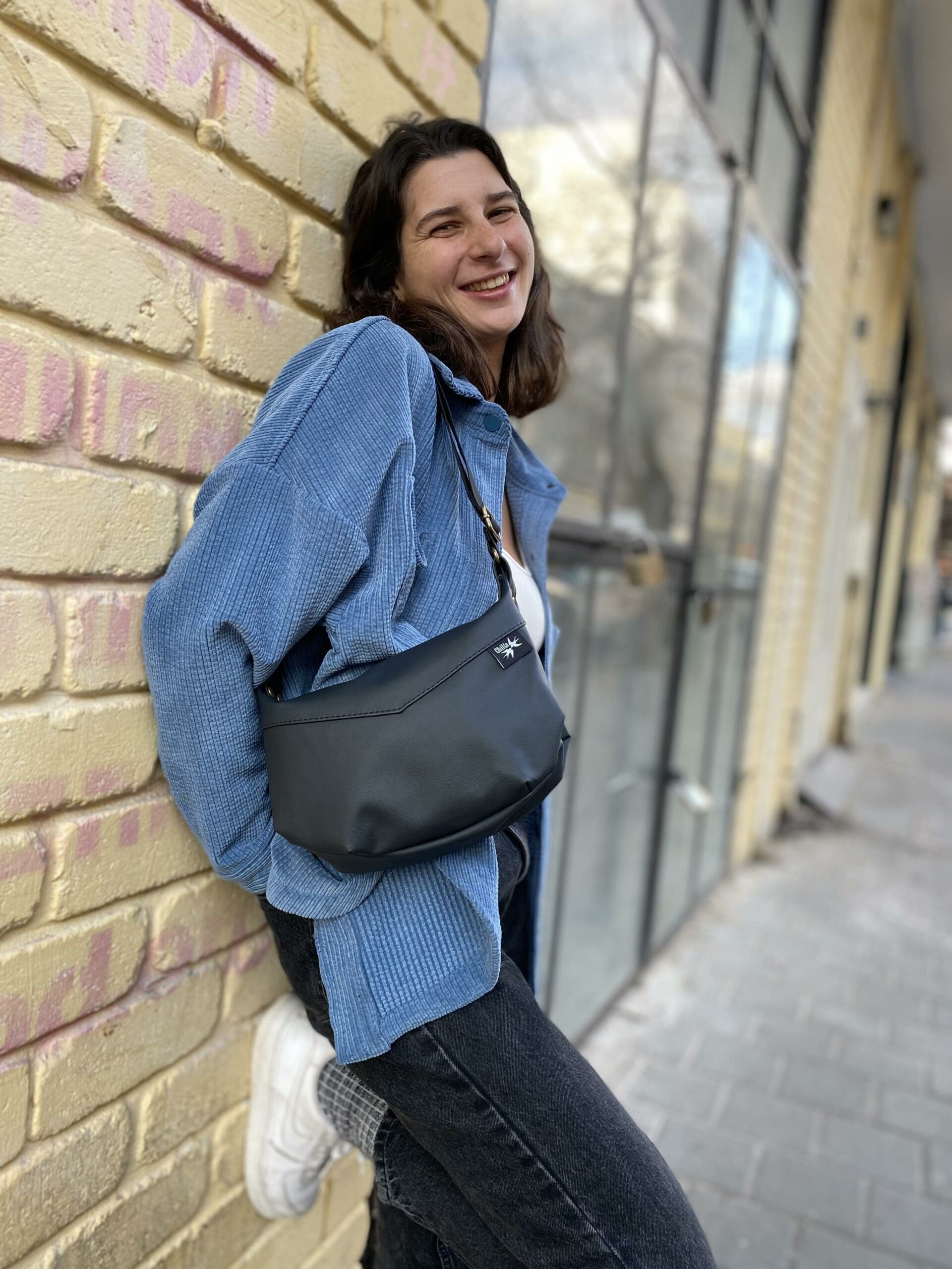 תיק צד ויטל- שחור דמוי עור