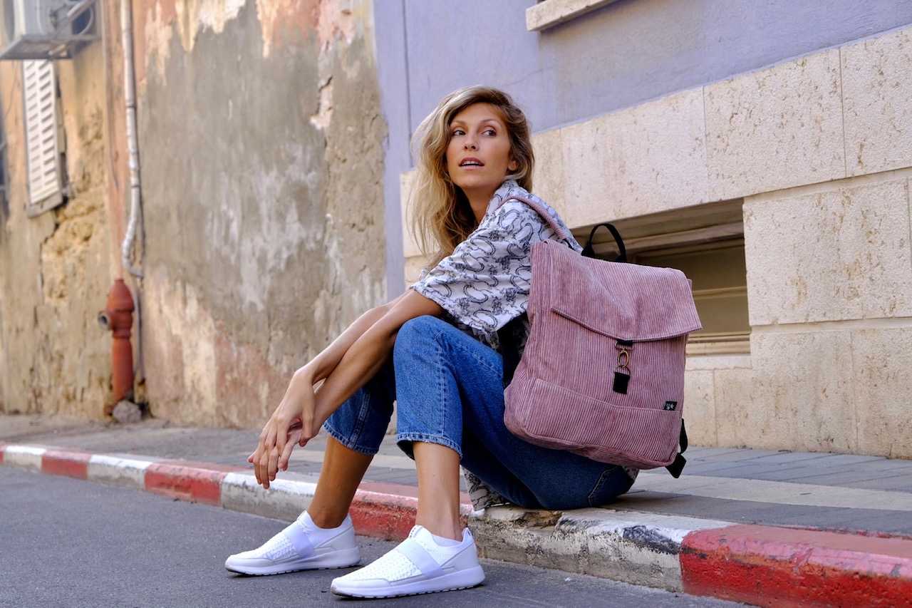 תיק סטודנטס גדול ורוד עתיק קורדרוי