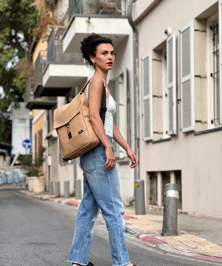 סטודנטס בינוני צהוב חול מהמם