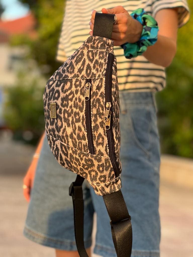 פאוץ' רוני גדול מנומר קנבס