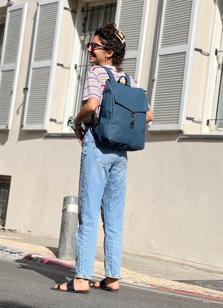 תיק סטודנט גדול כחול-טורקיז דמוי נובוק