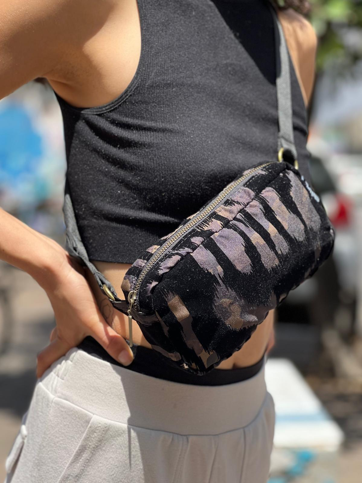 Velvet Accents Lawrence Fanny Pack -