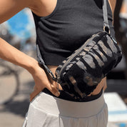 פאוץ' 'לורנס' נגיעות קטיפה