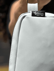 פאוץ' 'לורנס' תכלת בהיר בהיר