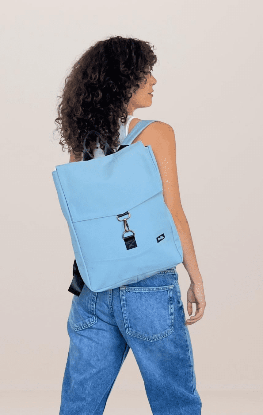 תיק גב סטודנטס בינוני תכלת פסטל