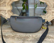 פאוץ' הלגה שחור מט דמוי עור