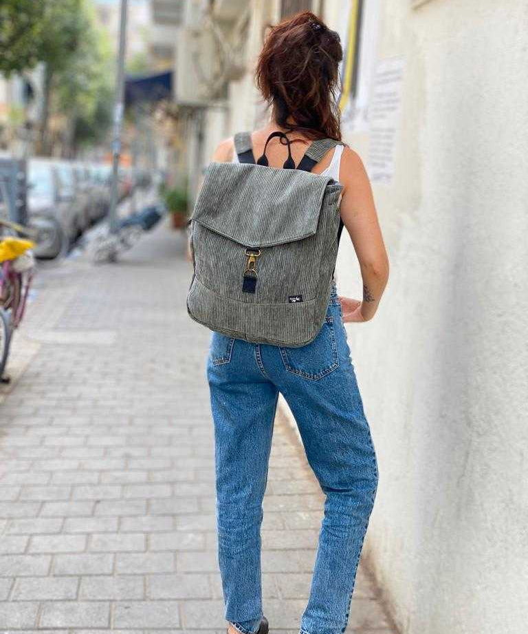 סטודנטס גדול ירוק-אפור קורדרוי