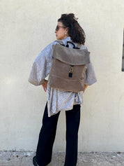 סטודנטס גדול דמוי זמשי מהמם