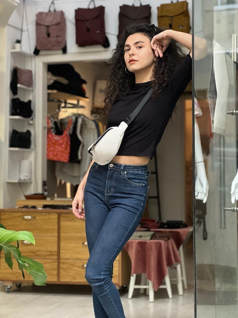 פאוץ' רוני לבן קורדרוי