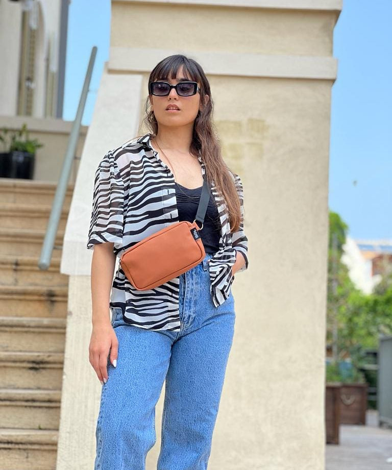 פאוץ' 'לורנס' כתום חמרה