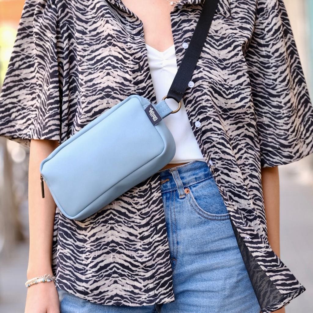 פאוץ' 'לורנס' תכלת נובוק