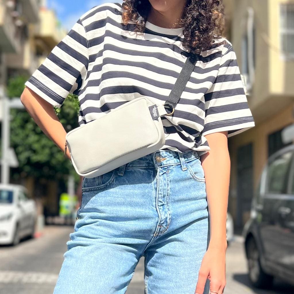 פאוץ' 'לורנס' שמנת טקסטורה