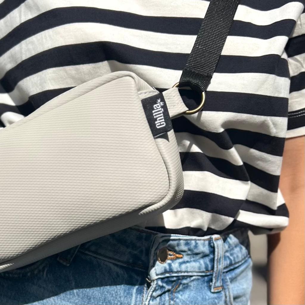 פאוץ' 'לורנס' שמנת טקסטורה