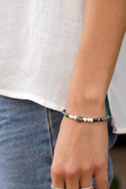 צמיד 'קלואי' אמרלד ופנינים