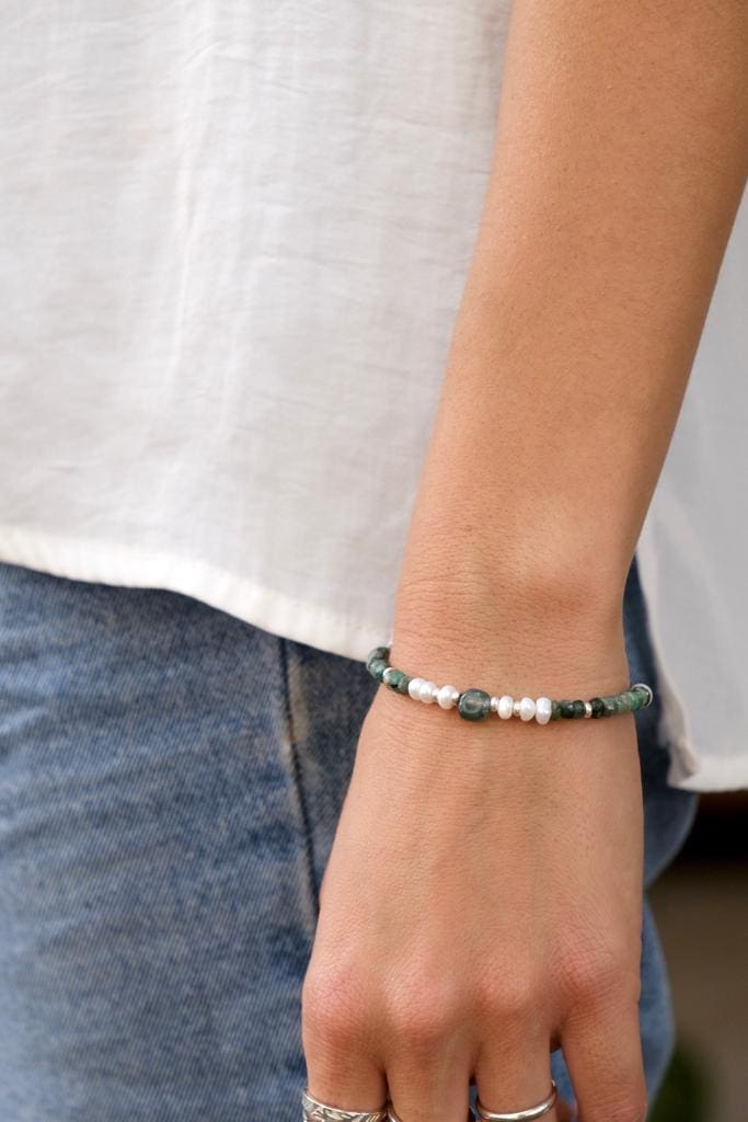 'Chloe' emerald and pearl bracelet