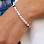 צמיד 'נריה' פנינים ואבני חן שחורות