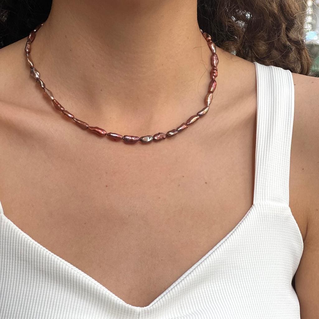 שרשרת פנינים אדומות