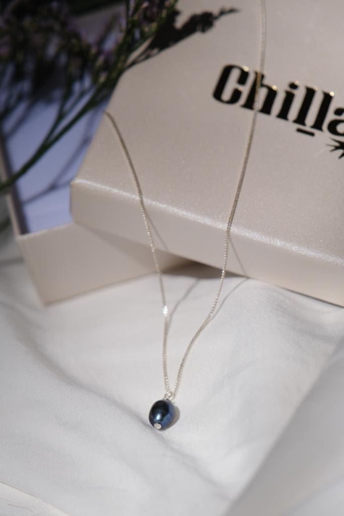 Blue pearl 'YAHEL' necklace