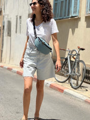 פאוץ' הלגה תכלת דמוי עור